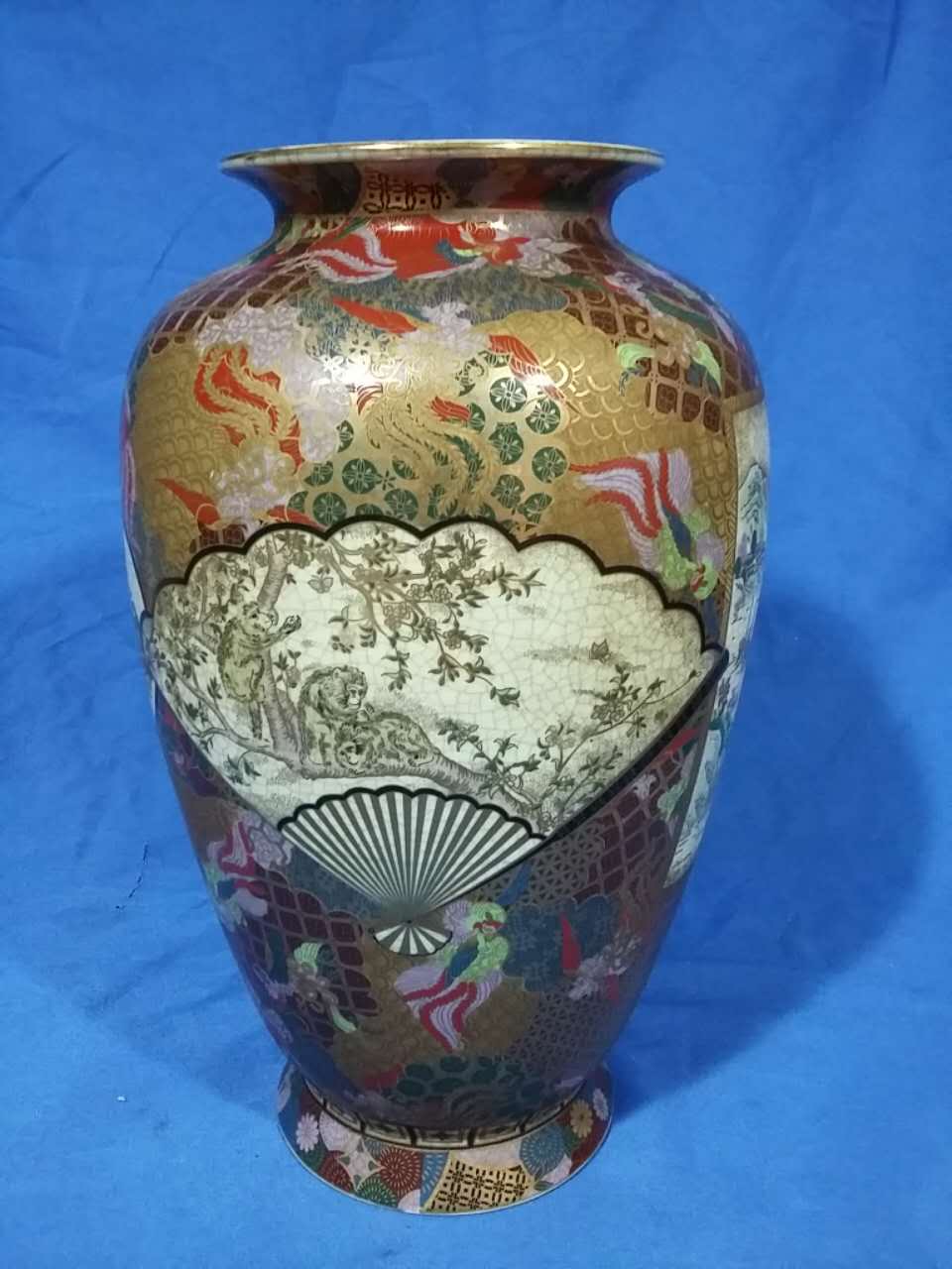 粉彩描金萨摩烧开光大瓶